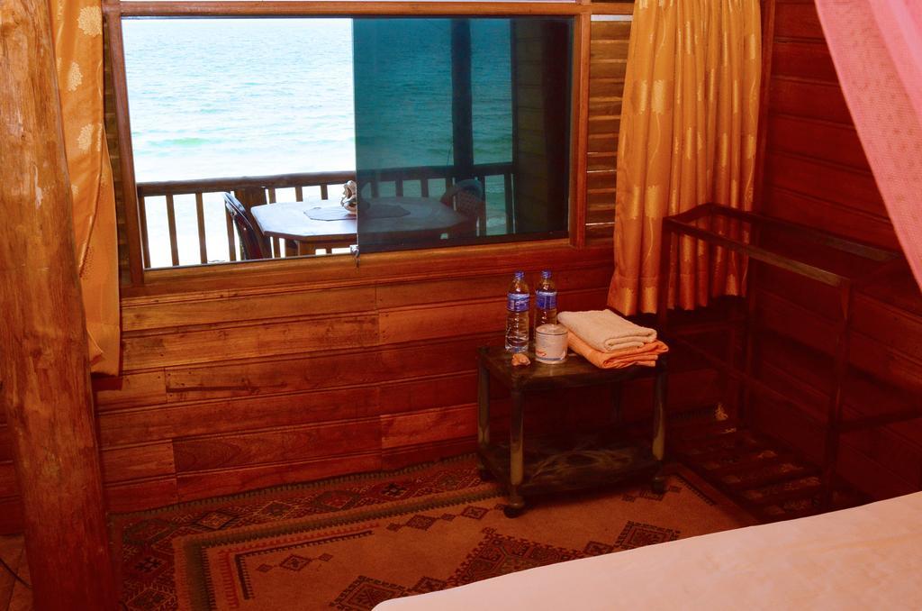 Dyke Rest Otel Trincomalee Oda fotoğraf